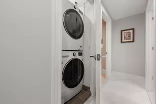 61 St Botolph St, Boston, MA 02116 - Photo 20