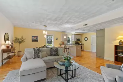 185 Essex St #1A, Melrose, MA 02176 - Photo 6