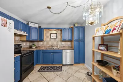 6 Walker Rd #4, North Andover, MA 01845 - Photo 6