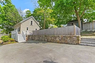335-R Cabot St, Beverly, MA 01915 - Photo 12