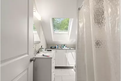 335-R Cabot St, Beverly, MA 01915 - Photo 8