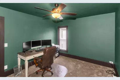 86 Sycamore St, Holyoke, MA 01040 - Photo 20