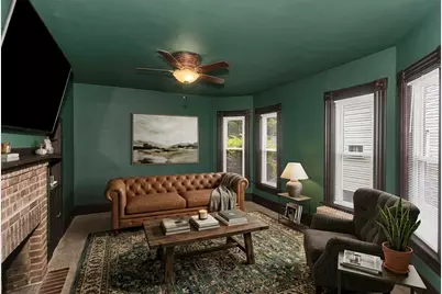 86 Sycamore St, Holyoke, MA 01040 - Photo 10