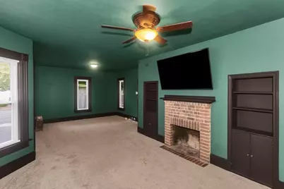 86 Sycamore St, Holyoke, MA 01040 - Photo 22