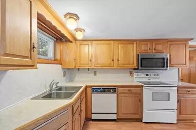 11 Pocono Rd., Worcester, MA 01605 - Photo 12