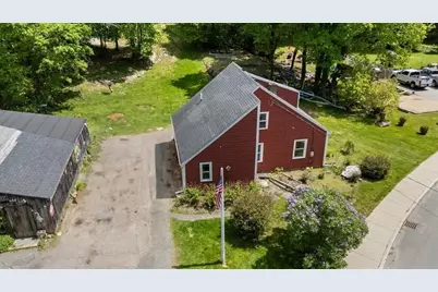 135 Hart St, Beverly, MA 01915 - Photo 24
