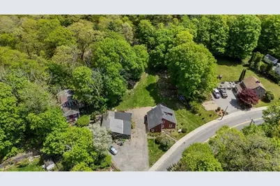 135 Hart St, Beverly, MA 01915 - Photo 24