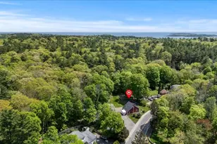 135 Hart St, Beverly, MA 01915 - Photo 4