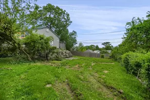 12 Bungalow Rd, Boston, MA 02132 - Photo 8