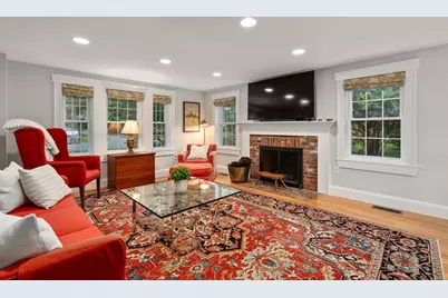 8 Avon Rd, Wellesley, MA 02482 - Photo 10