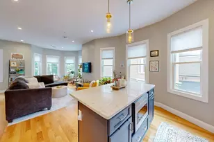 27 Thornley St, Boston, MA 02125 - Photo 8