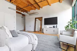 49 Melcher St, Boston, MA 02210 - Photo 22