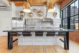 49 Melcher St, Boston, MA 02210 - Photo 18