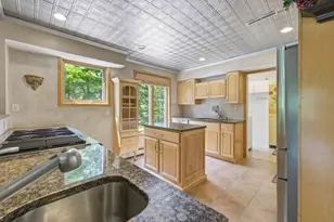 55 Shaw St, Belchertown, MA 01007 - Photo 6