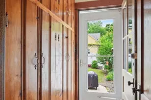 54 Thorndyke St, Springfield, MA 01118 - Photo 22