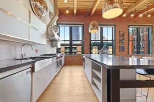 49 Melcher St, Boston, MA 02210 - Photo 14