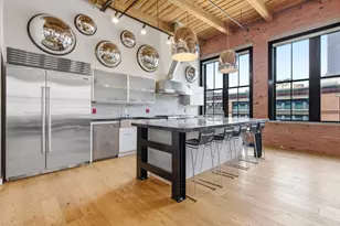 49 Melcher St, Boston, MA 02210 - Photo 12