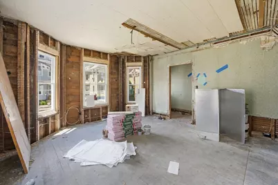 176 Pleasant St, Lowell, MA 01852 - Photo 6