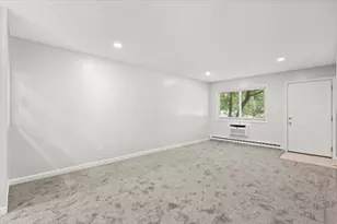 6 Dailey St, Attleboro, MA 02703 - Photo 8