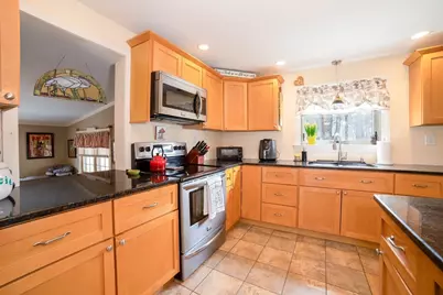 193 Page St, Lunenburg, MA 01462 - Photo 2