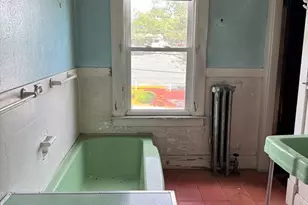 220 South St, Holyoke, MA 01040 - Photo 6