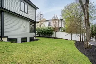 32 Lantern Ln, Wellesley, MA 02481 - Photo 38