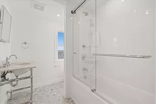 153 Edgewater Dr, Quincy, MA 02169 - Photo 38