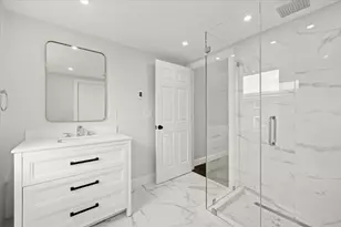 153 Edgewater Dr, Quincy, MA 02169 - Photo 20