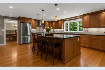 22 Tanglewood Road, Wellesley, MA 02481 - Photo 6