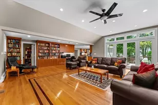 22 Tanglewood Rd, Wellesley, MA 02481 - Photo 10