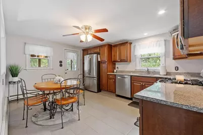 27 Sunset Rd, Dracut, MA 01826 - Photo 10