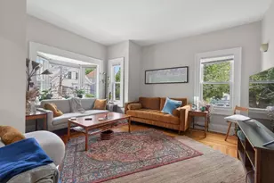62 Hudson St, Somerville, MA 02143 - Photo 2