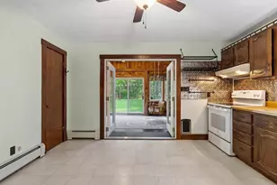 688 Whitney St, Gardner, MA 01440 - Photo 10