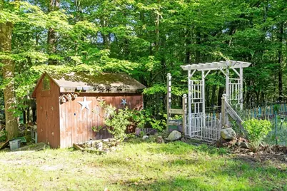 688 Whitney St, Gardner, MA 01440 - Photo 6