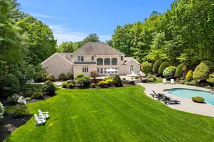 9 Fiorenza Dr, Wilmington, MA 01887 - Photo 2