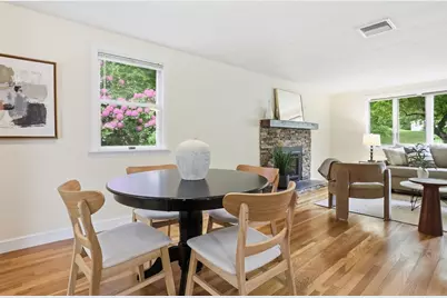 6 Hillcrest Rd, Bedford, MA 01739 - Photo 8