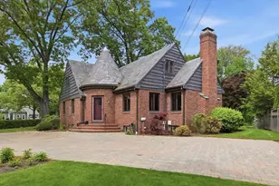 127 Larchmont Rd, Melrose, MA 02176 - Photo 42