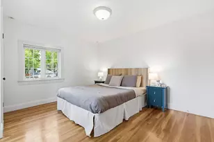 127 Larchmont Rd, Melrose, MA 02176 - Photo 16