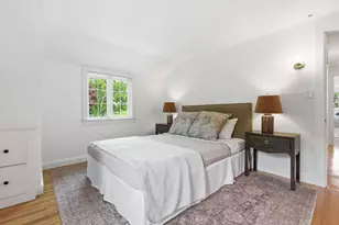 127 Larchmont Rd, Melrose, MA 02176 - Photo 28