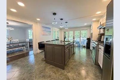3 Sprague Rd, Wellesley, MA 02481 - Photo 4