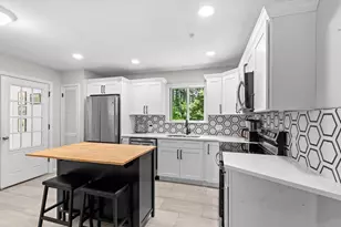 178 Tremont St, Carver, MA 02330 - Photo 10