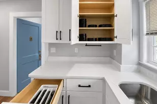 51-53 S Waverly St, Boston, MA 02135 - Photo 12