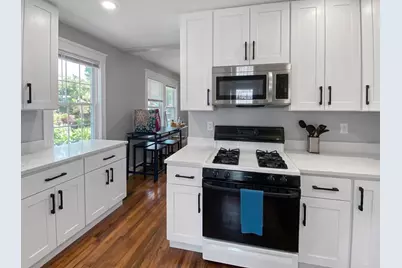 51-53 S Waverly St, Boston, MA 02135 - Photo 10