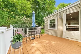 36 Ellis St, Woburn, MA 01801 - Photo 32