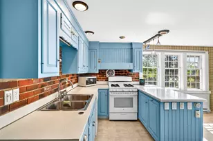 17 S Main St, Petersham, MA 01366 - Photo 10