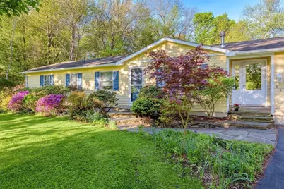 54 Deepwoods Dr, Amherst, MA 01002 - Photo 2
