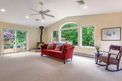 54 Deepwoods Dr, Amherst, MA 01002 - Photo 10