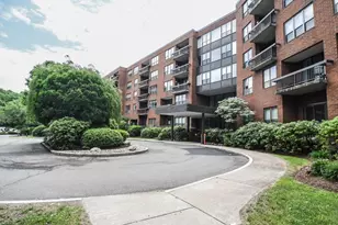 210 Nahanton, Newton, MA 02459 - Photo 2