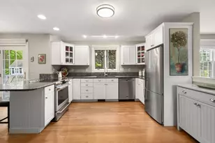 137 Summer St, Medway, MA 02053 - Photo 14