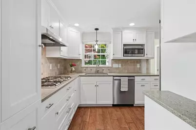 625 Beacon St, Newton, MA 02459 - Photo 14